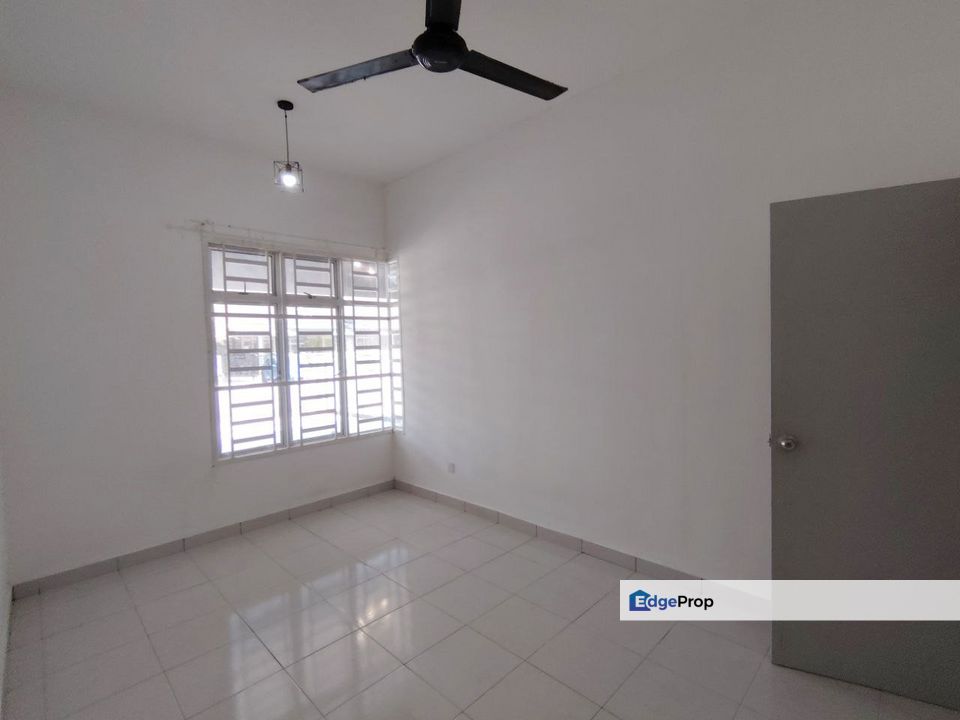 Morib Banting Rumah Teres Tanah Luas, Selangor, Banting