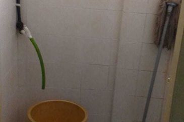 Puchong Utama Court 2