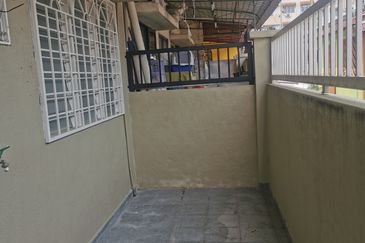 Taman Kinrara Seksyen 1