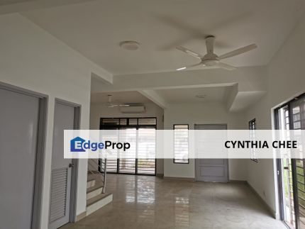 Lakeside Residence Jalan Metro 2 stry End lot house, Selangor, Puchong