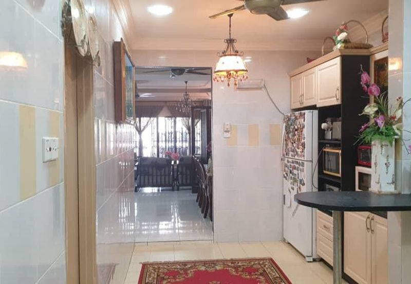 2.5sty superlink Damai Utama Bandar Kinrara Facing