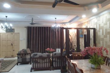 2.5sty superlink Damai Utama Bandar Kinrara Facing