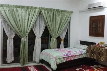 2.5sty superlink Damai Utama Bandar Kinrara Facing