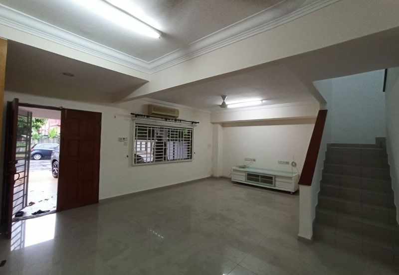 2 sty Lestari Putra Seri Kembangan Non Bumi, End L