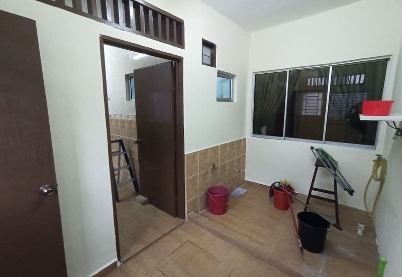 2 sty Lestari Putra Seri Kembangan Non Bumi, End L