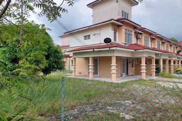 2sty Putra Perdana Puchong Corner, Non Bumi, Tanah