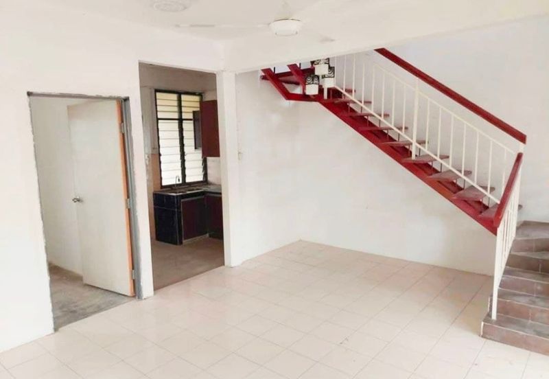 2sty Putra Perdana Puchong Corner, Non Bumi, Tanah