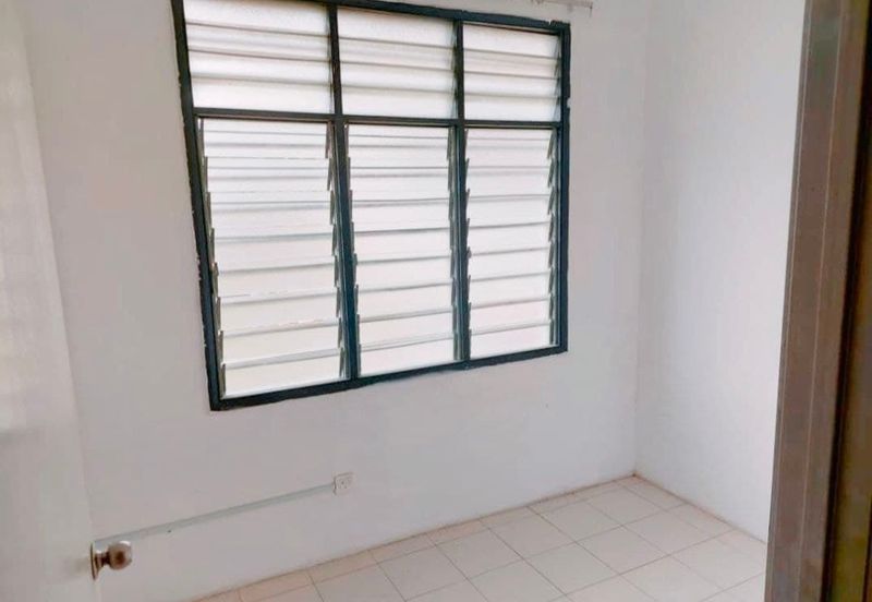 2sty Putra Perdana Puchong Corner, Non Bumi, Tanah