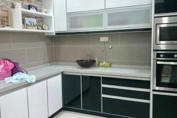 2 sty 16 Sierra Puchong Cantik, Full Reno, Extend 