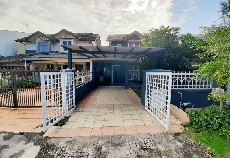 1.5 sty Bandar Kinrara Puchong Freehold, Cantik, E