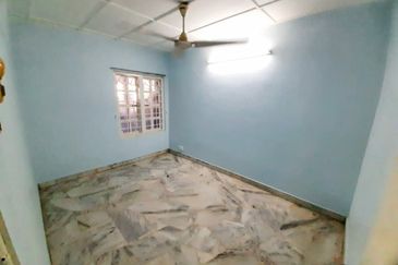 1.5 sty Bandar Kinrara Puchong Freehold, Cantik, E