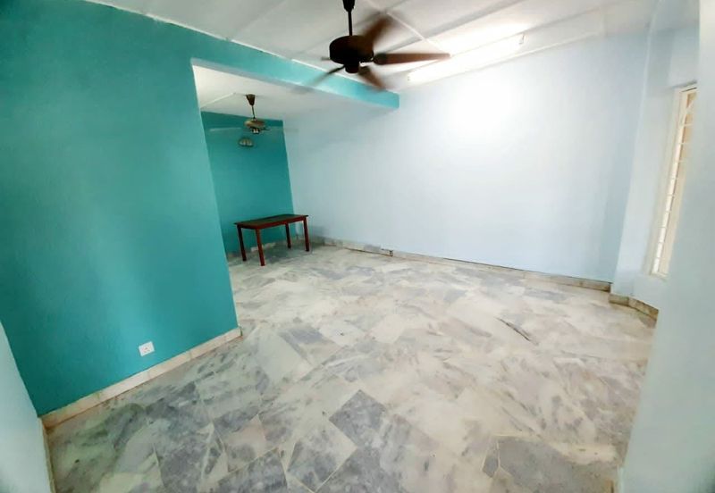 1.5 sty Bandar Kinrara Puchong Freehold, Cantik, E