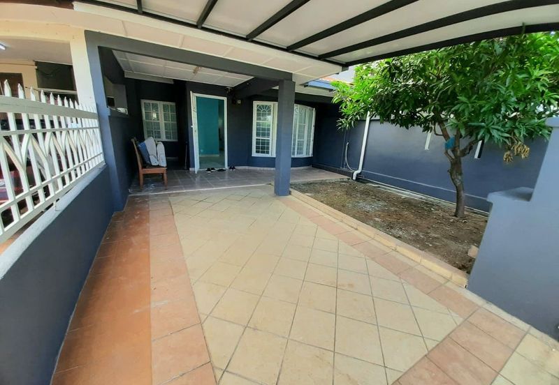 1.5 sty Bandar Kinrara Puchong Freehold, Cantik, E