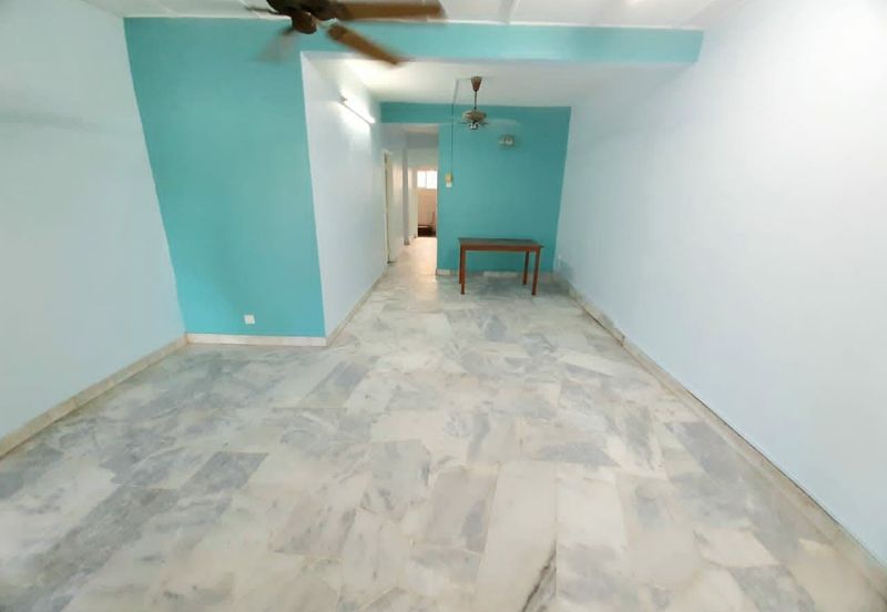 1.5 sty Bandar Kinrara Puchong Freehold, Cantik, E