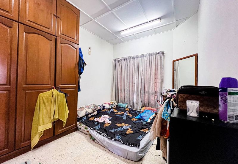 Taman Kinrara Seksyen 4