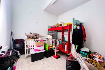 Taman Kinrara Seksyen 4