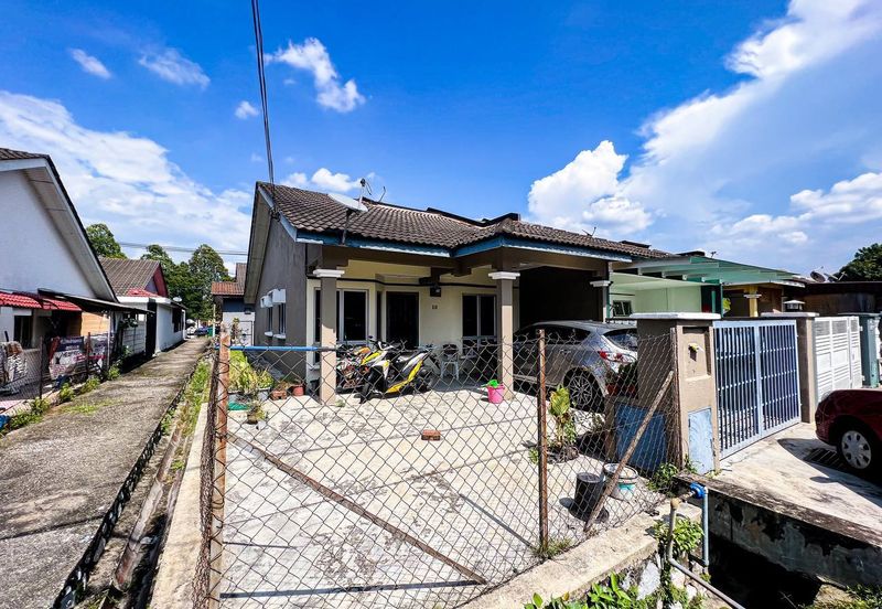 Taman Kinrara Seksyen 4