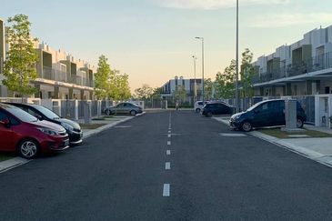 Cyberwood Cybersouth, Dengkil