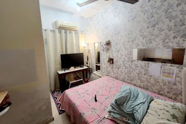 2sty home Seksyen 3 Tambahan Bangi Reno Cantik,Kitchen Cab,Title ready