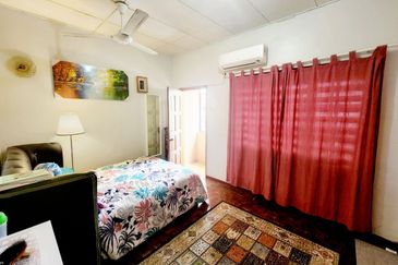 2sty home Seksyen 3 Tambahan Bangi Reno Cantik,Kitchen Cab,Title ready