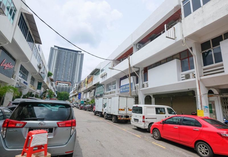 (Non Bumi, MURAH, VACANT MOVE IN) 3.5 Storey Shoplot Jalan Radin Anum, Sri Petaling