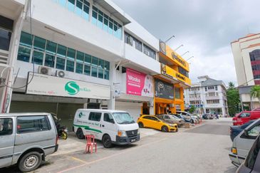 (Non Bumi, MURAH, VACANT MOVE IN) 3.5 Storey Shoplot Jalan Radin Anum, Sri Petaling