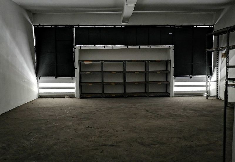 (Non Bumi, MURAH, VACANT MOVE IN) 3.5 Storey Shoplot Jalan Radin Anum, Sri Petaling