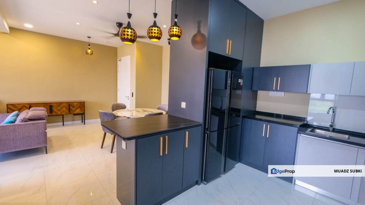 Equine Residence Seri Kembangan Nonbumi Fully Furnish 4rooms Renovated, Selangor, Seri Kembangan