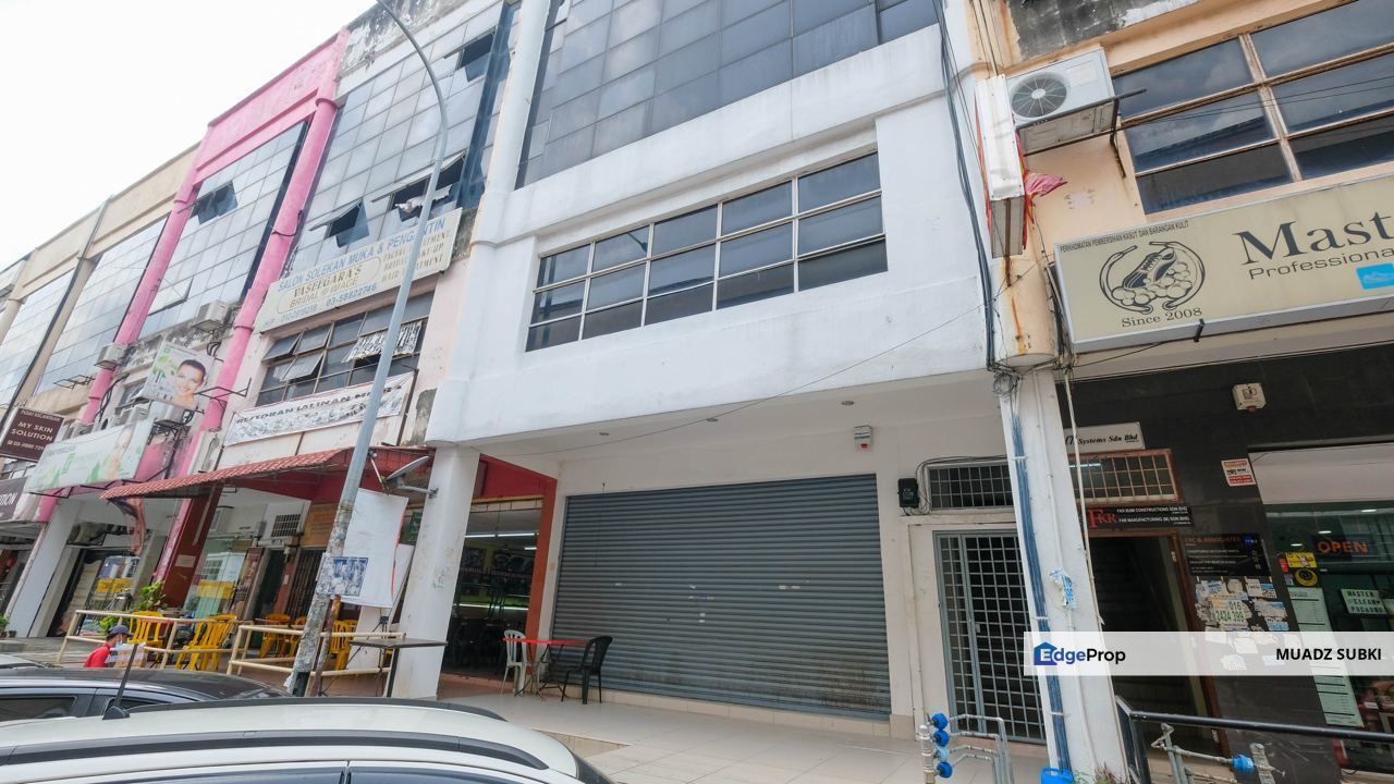 (FREEHOLD, MURAH,near IOI Puchong) 3 storey Shoplot Puchong Jaya Hot Area, Selangor, Puchong