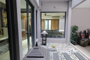(Freehold, Extend Reno, Big Land Area, 7R8B) Triple Storey Bungalow The Enclave, Bukit Jelutong