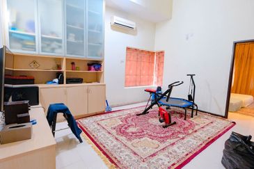 2sty Bukit Jelutong Shah Alam Corner,Reno Cantik, Freehold, Face East