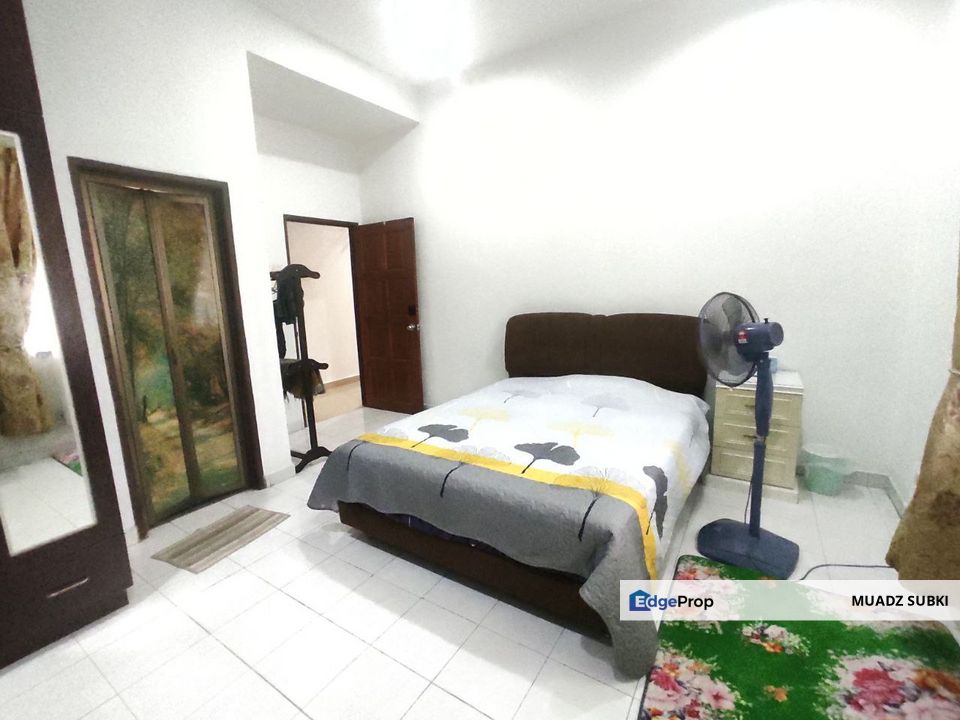 (Spacious, Big Size, Reno, 7ROOMS with 7 toilets) 1.5sty Bungalow Desa Pinggiran Putra , Selangor, Kajang