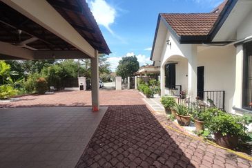 Desa Pinggiran Putra