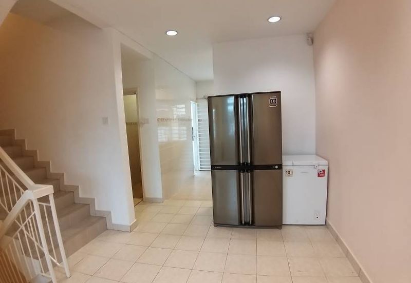 Puncak Jalil PUJ 4 Seri Kembangan 2.5 sty Fully Furnish,Cantik, 5Rooms