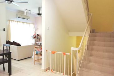 Puncak Jalil PUJ 4 Seri Kembangan 2.5 sty Fully Furnish,Cantik, 5Rooms