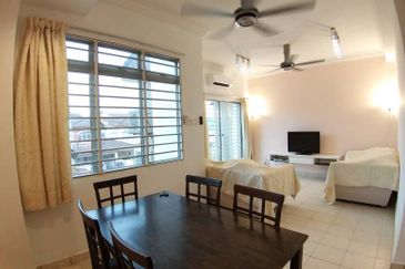 Puncak Jalil PUJ 4 Seri Kembangan 2.5 sty Fully Furnish,Cantik, 5Rooms