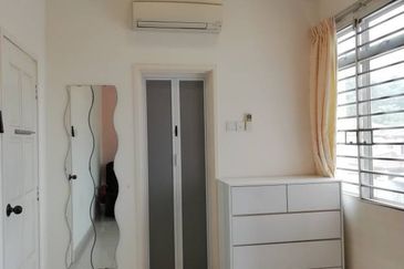 Puncak Jalil PUJ 4 Seri Kembangan 2.5 sty Fully Furnish,Cantik, 5Rooms