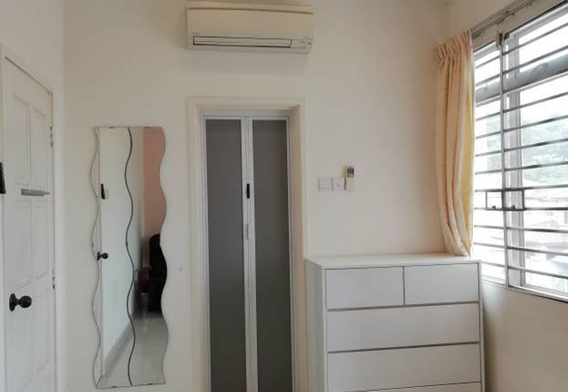 Puncak Jalil PUJ 4 Seri Kembangan 2.5 sty Fully Furnish,Cantik, 5Rooms