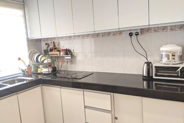 Puncak Jalil PUJ 4 Seri Kembangan 2.5 sty Fully Furnish,Cantik, 5Rooms