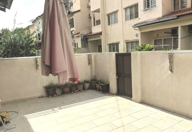 Puncak Jalil PUJ 4 Seri Kembangan 2.5 sty Fully Furnish,Cantik, 5Rooms