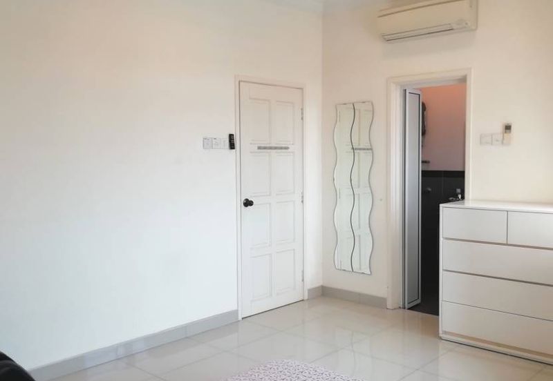 Puncak Jalil PUJ 4 Seri Kembangan 2.5 sty Fully Furnish,Cantik, 5Rooms