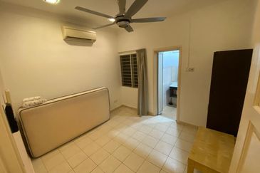 Puncak Jalil PUJ 4 Seri Kembangan 2.5 sty Fully Furnish,Cantik, 5Rooms