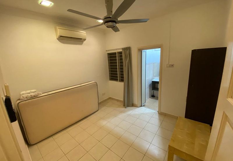 Puncak Jalil PUJ 4 Seri Kembangan 2.5 sty Fully Furnish,Cantik, 5Rooms