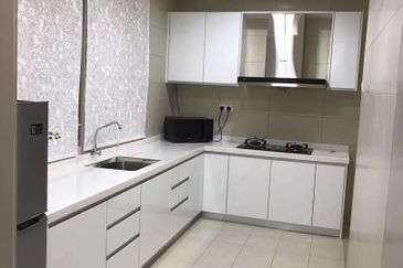 Cyberjaya Puchong Vision Residence Corner, 2park, Fully Furnish, Cantik