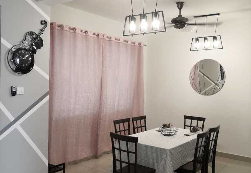 Cyberjaya Puchong Vision Residence Non Bumi, Corner, 2park, Full Furnish