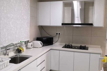 Cyberjaya Puchong Vision Residence Non Bumi, Corner, 2park, Full Furnish