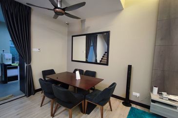 Bandar Saujana Putra 2storey house SUPER CANTIK RENO, EXTEND KITCHEN