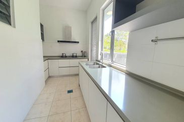 Parkfield Residences, Tropicana Heights