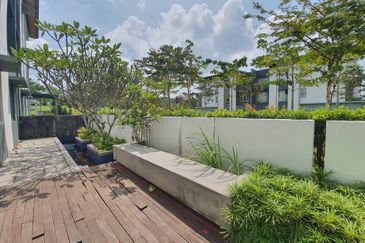 Parkfield Residences, Tropicana Heights