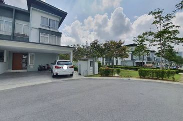 Parkfield Residences, Tropicana Heights